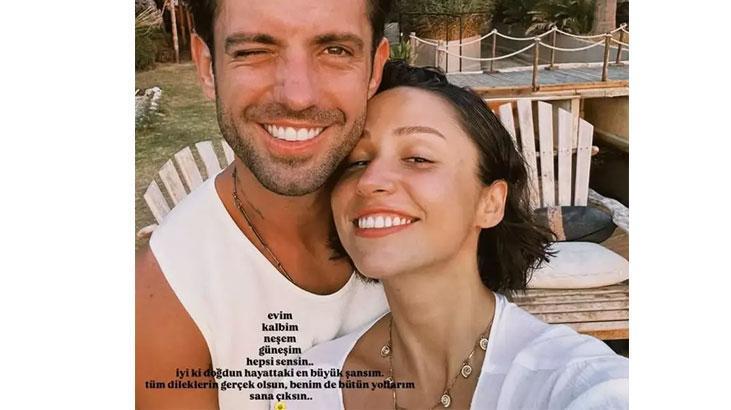 SEVGİLİSİNİN DOĞUM GÜNÜNÜ KUTLADI