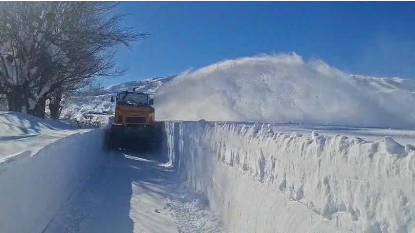 7 metreyi aşan kar duvarı 2 ay kapalı kaldı: Kar, çığ ve kurt korkusu…