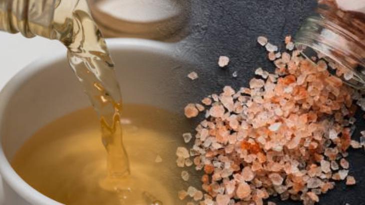 KAYA TUZU VE SİRKEYLE PARLATMA