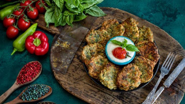 Kabağa taş çıkartan brokoli mücveri tarifi Deneyen mest oluyor, 10 dakika yetiyor Kabağa taş çıkartan brokoli mücveri tarifi Deneyen mest oluyor, 10 dakika yetiyor