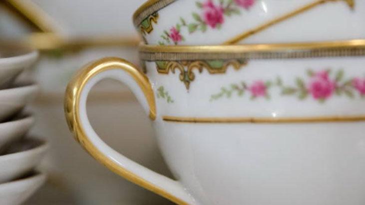 Meşhur yemek takımları binlerce lirayla yarışıyor Herkesin evindeydi, servet değerinde Meşhur yemek takımları binlerce lirayla yarışıyor Herkesin evindeydi, servet değerinde