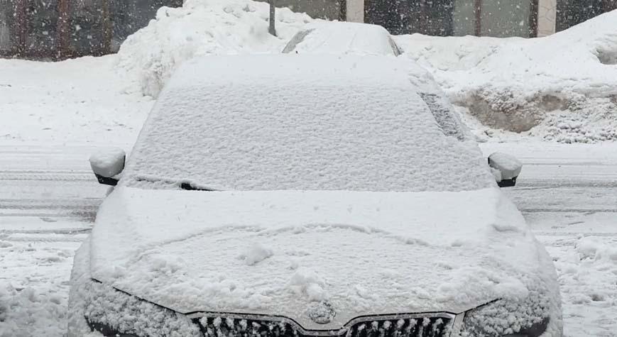 Kent yok oldu Kar kalınlığı 3 metreyi buldu; yağış devam ediyor