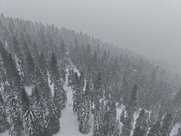 Kent yok oldu Kar kalınlığı 3 metreyi buldu; yağış devam ediyor
