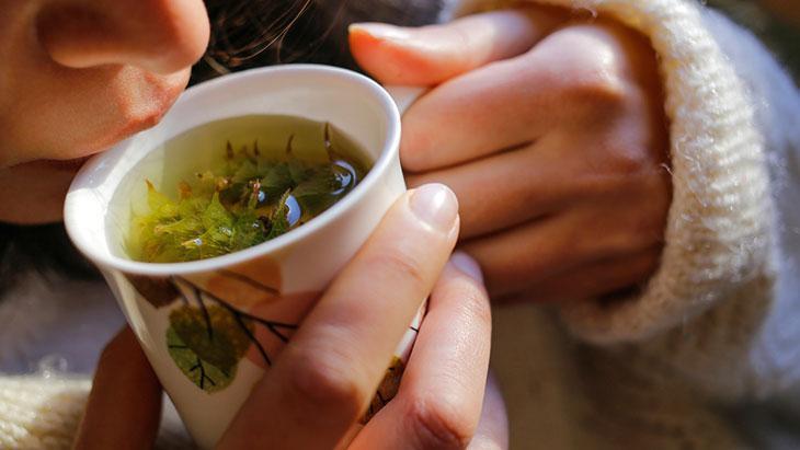 Bitki çayları destekleyici rol oynar Bitki çayları destekleyici rol oynar