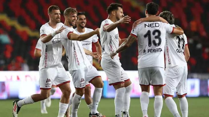 KANTE OYNAYACAK MI KANTE OYNAYACAK MI