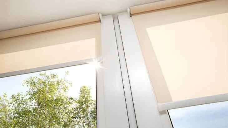 STOR PERDEYİ ELDE YIKARKEN OVALAMADAN NAZİKÇE SİLİN