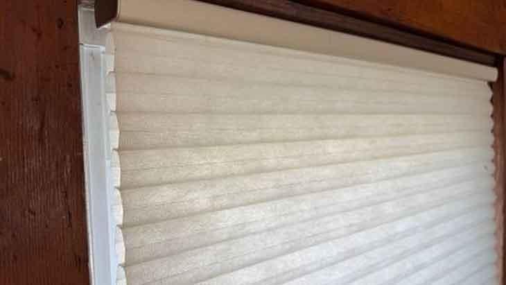 ÇAMAŞIR MAKİNESİNDE YIKANABİLİR STOR PERDELER İÇİN HASSAS PROGRAM SEÇİN