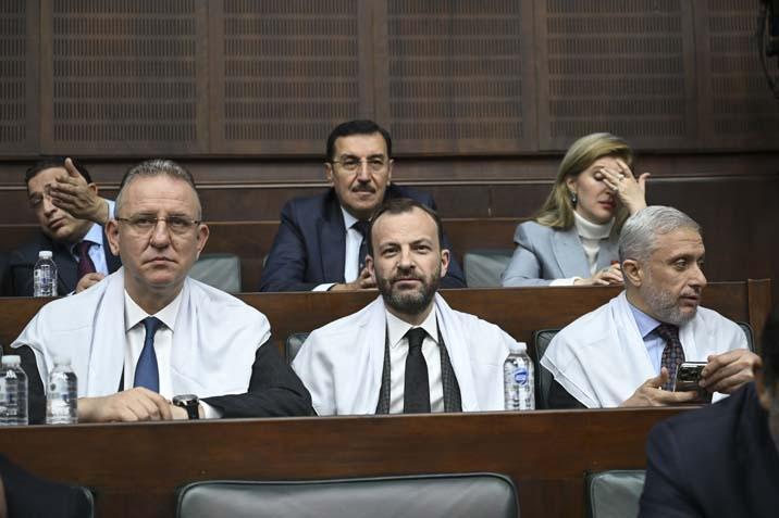 AK Partili kadınlardan Başkan Güneşe şalvarlı destek AK Partili kadınlardan Başkan Güneşe şalvarlı destek