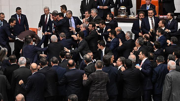 TBMMdeki yemin kavgasında kayıp ayakkabı İşte kavgadan yeni görüntüler