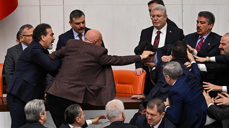 TBMMdeki yemin kavgasında kayıp ayakkabı İşte kavgadan yeni görüntüler