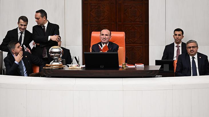 TBMMdeki yemin kavgasında kayıp ayakkabı İşte kavgadan yeni görüntüler