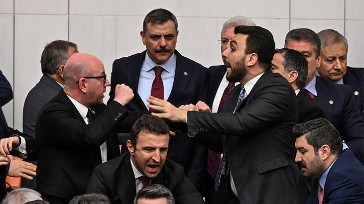 TBMMdeki yemin kavgasında kayıp ayakkabı İşte kavgadan yeni görüntüler