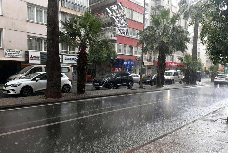 Antalya ve İzmir sele teslim Alanyada barajlar kritik seviyeye geldi, okullar tatil edildi