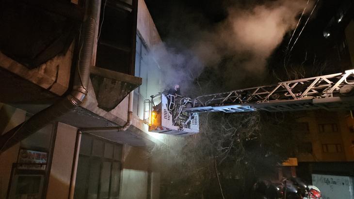 Kağıthanede can pazarı Yardım çığlığı ortalığı inletti: Bana maske gönderin