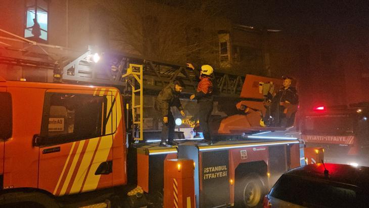 Kağıthanede can pazarı Yardım çığlığı ortalığı inletti: Bana maske gönderin