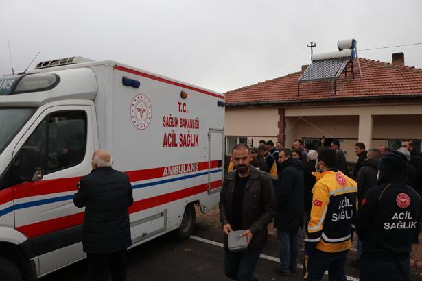 30 kişi tarafından evinden çıkarılan fil hastası, Ankaraya götürüldü /