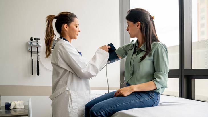 Şikayetim yoktu demeyin Sessizce ilerliyor, tansiyon ölçümüne dikkat