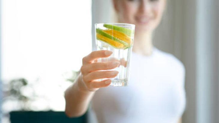 57 yaşında ama 30 yaş genç gösteriyor Bu yiyeceklerden uzak durdum