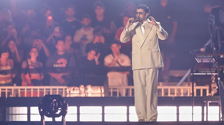 Bad Bunny çılgınlığı Konserine on binlerce kişi katıldı