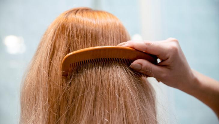 Saç tellerini güçlendirip hacim veriyor Evde bu maskeyi yapmak çok kolaymış