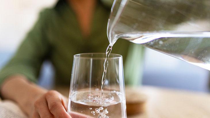 Bir anda fazla su içmeyin
