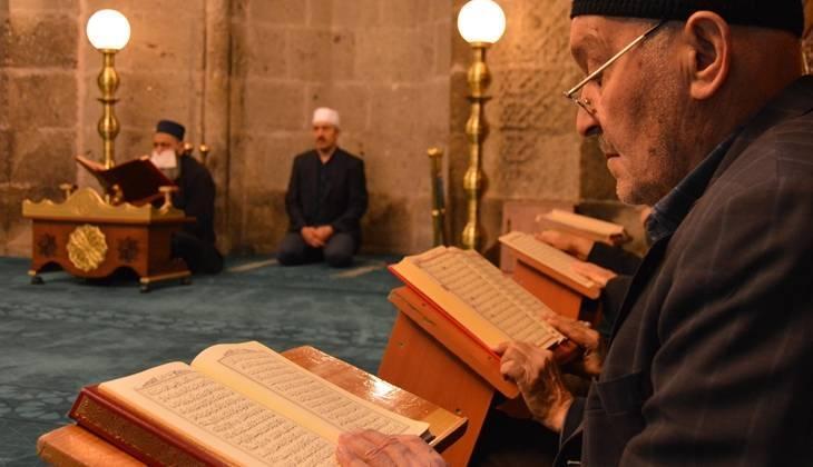 MUKABELE HANGİ KANALDA VAR Diyanet TV Mukabele saatleri 2026: Mukabele ne zaman, saat kaçta başlıyor