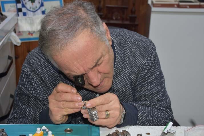 Mesleği bilen tek kişi Ne çırak var ne kalfa: 50 yıllık sırrını eşine öğretti