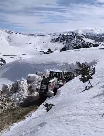 BAŞKALEDE KAR YAĞIŞI ETKİLİ OLDU