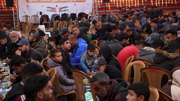 Gazzedeki Filistinlilerden buruk Ramazan sevinci