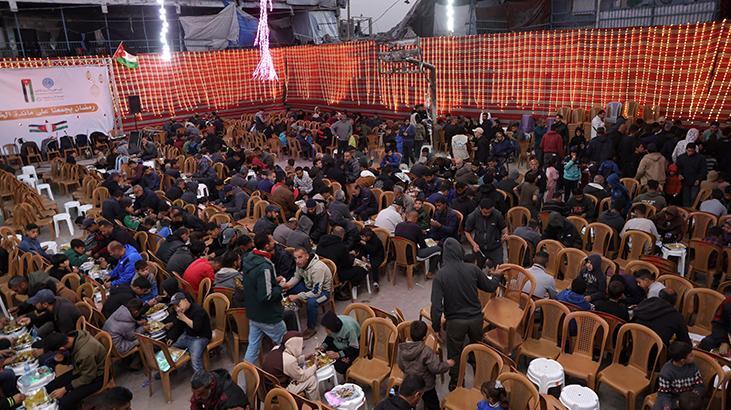 Gazzedeki Filistinlilerden buruk Ramazan sevinci