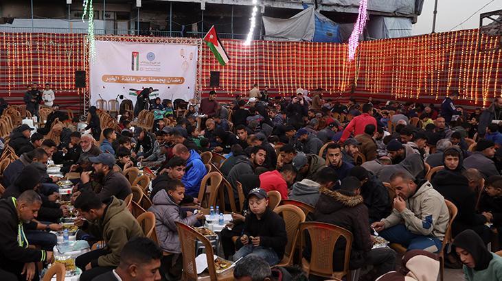 Gazzedeki Filistinlilerden buruk Ramazan sevinci