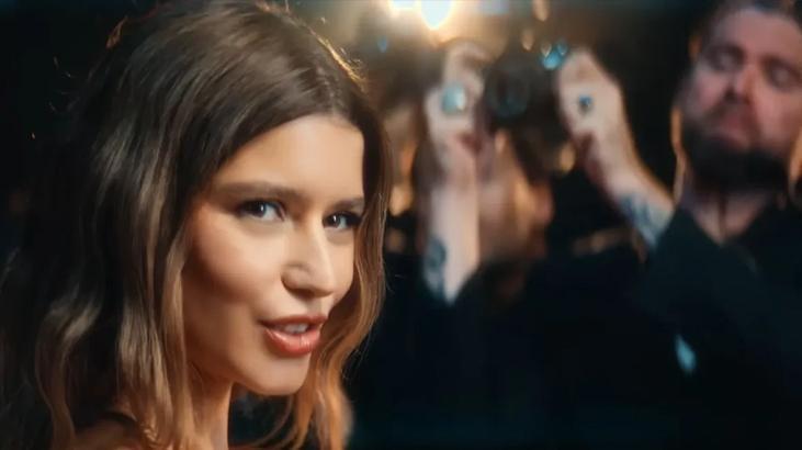 Aslı Enverden Beren Saate tam destek: İçinden gelmiş yapmış Aslı Enverden Beren Saate tam destek: İçinden gelmiş yapmış