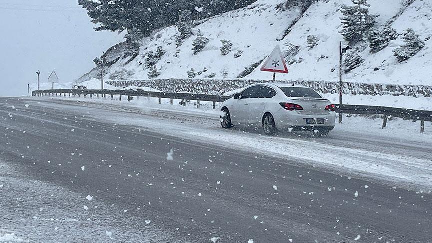 İstanbul’un yanı başı Her yer beyaza büründü