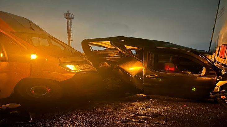 Anadolu Otoyolunda 16 araç birbirine girdi Zincirleme kazada çok sayıda yaralı var