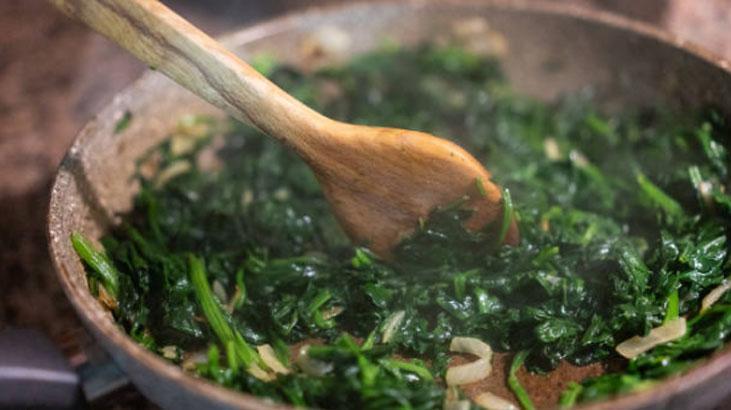 Çıtır çıtır ıspanaklı milföy tarifi Ramazan sofralarının yıldızı: 25 dakikada hazır