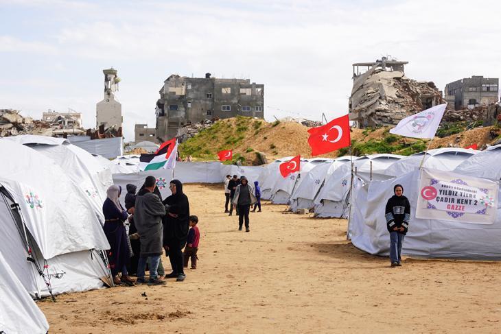 Gazzeden Yıldız Tilbeye teşekkür 2. çadır kenti açıldı
