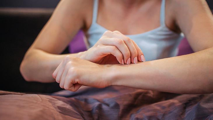 ATOPİK EGZAMA BEBEKLİKTE BAŞLAYABİLİR