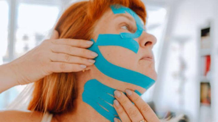 Ağız, yüz, çene fark etmiyor Her yeri kapatıyor: Viral mumyalama taktiğinin bedeli ağır