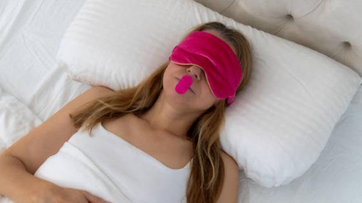 Ağız, yüz, çene fark etmiyor Her yeri kapatıyor: Viral mumyalama taktiğinin bedeli ağır