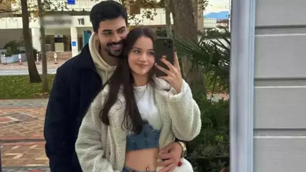 Yağmur Yüksel, sade güzelliğiyle dikkat çekti