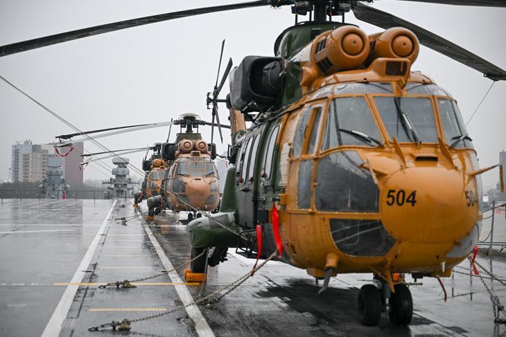 Avrupa’nın kalbinde gövde gösterisi TCG Anadolu Rotterdam Limanı’nda
