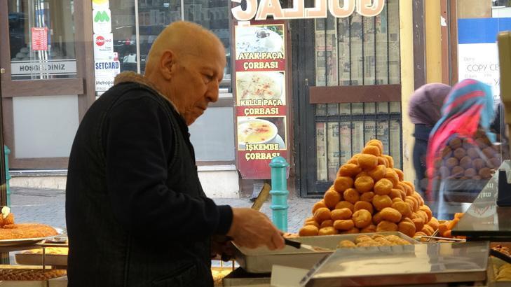 66 yıllık sırrı sadece bir aile biliyor Günde 300 kilo satılıyor 66 yıllık sırrı sadece bir aile biliyor Günde 300 kilo satılıyor