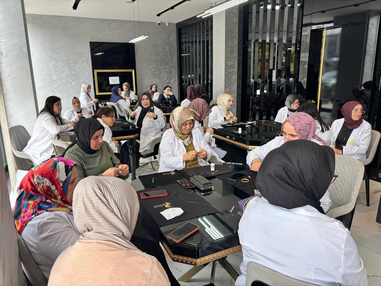 Attığı ilmeğin değeri otomobil fiyatlarıyla yarışıyor: ‘Bunu ben mi yaptım diye gurur duyuyorum