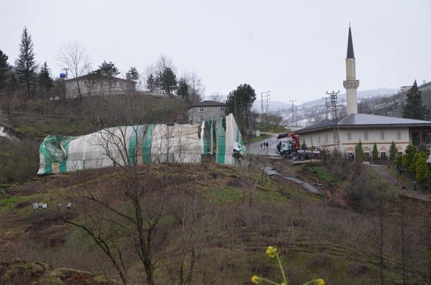 Orduda heyelan: Evler yıkıldı, yol çöktü Bölgeye giriş-çıkış kapandı