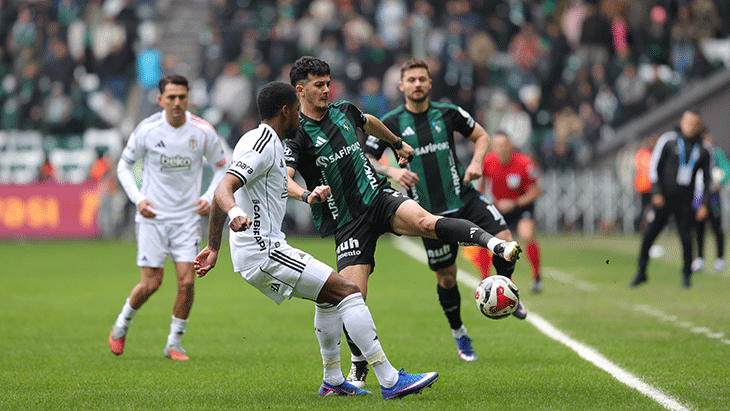 Kocaelispor-Beşiktaş maçından kareler