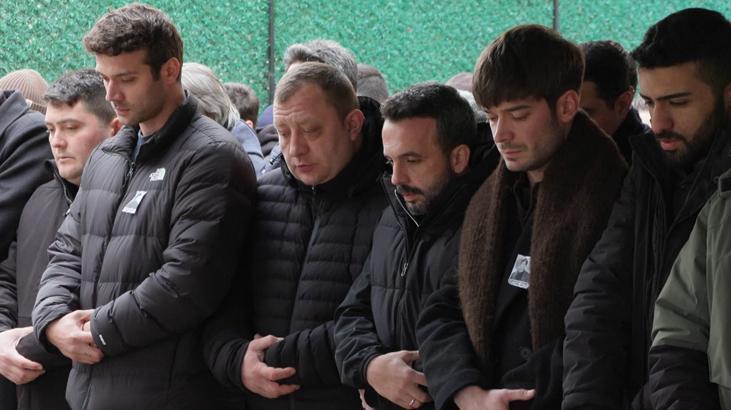 Oyuncu arkadaşları yalnız bırakmadı İbrahim Yıldız son yolculuğuna uğurlandı