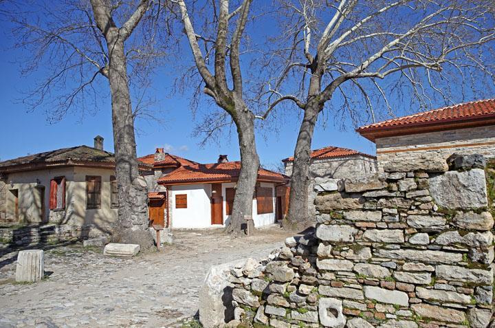 Gladyatörler kentinde zaman yolculuğu Restore edilen dükkanlarda geleneksel meslekler yaşatılacak