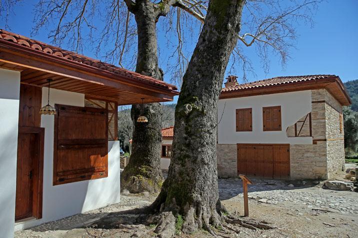 Gladyatörler kentinde zaman yolculuğu Restore edilen dükkanlarda geleneksel meslekler yaşatılacak