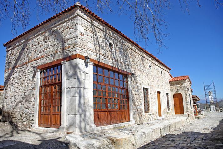 Gladyatörler kentinde zaman yolculuğu Restore edilen dükkanlarda geleneksel meslekler yaşatılacak