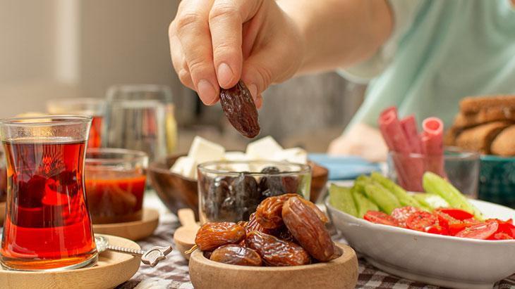 Sadece iftarda su içmek yeterli değil